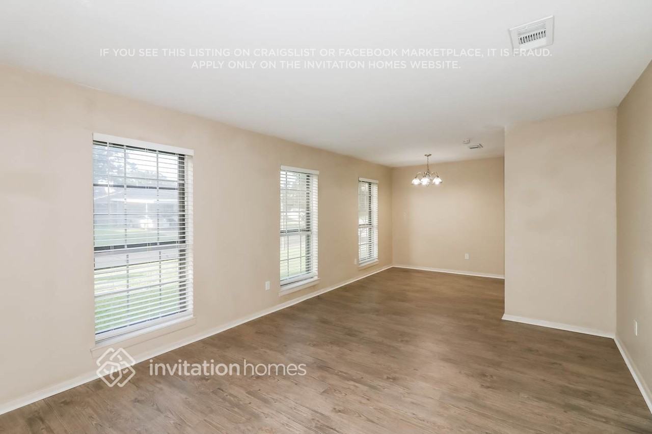 745 Academy Ln - Photo 3 of 17