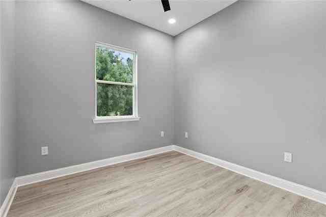 2701 S Prieur St - Photo 3 of 6