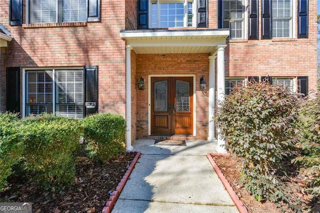 305 Collegiate Dr - Photo 4 of 50