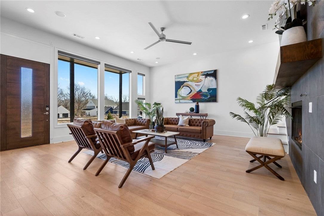 1259 Fillmore St - Photo 3 of 21