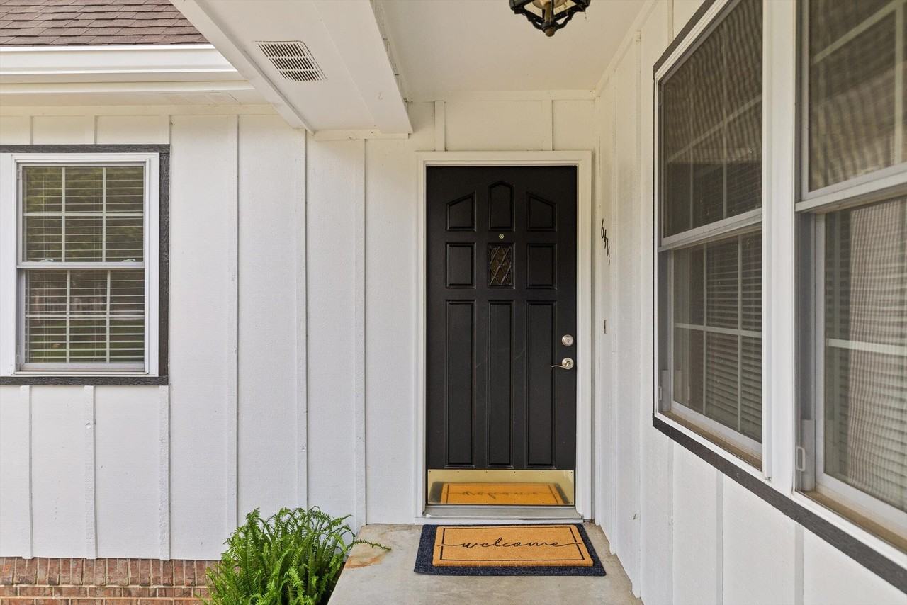 6419 Harbor Master Dr - Photo 3 of 50