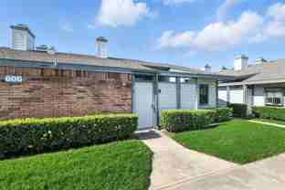 606 Bellaire Dr #B - Photo 1 of 1