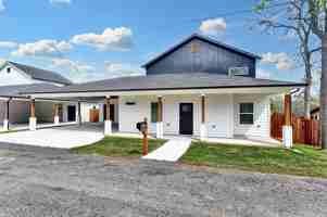 featured image of 432 Bentwood Dr