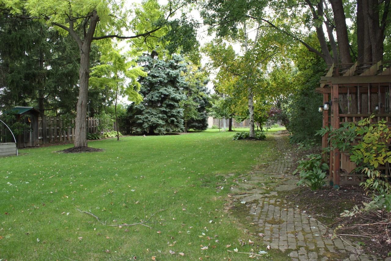 374 Albert St, Corunna - Photo 2 of 20