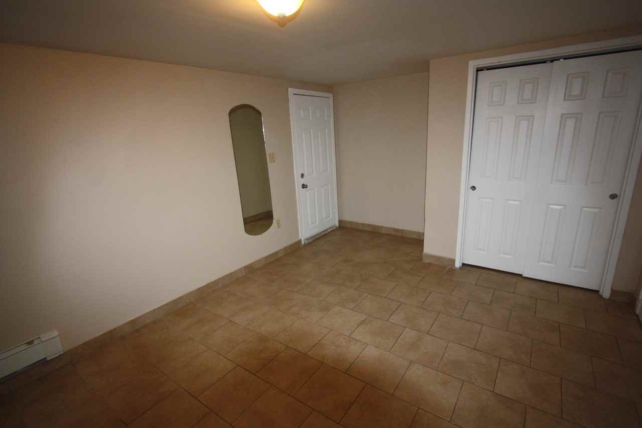 702 Confederation St - 1 bedroom - Photo 2 of 8