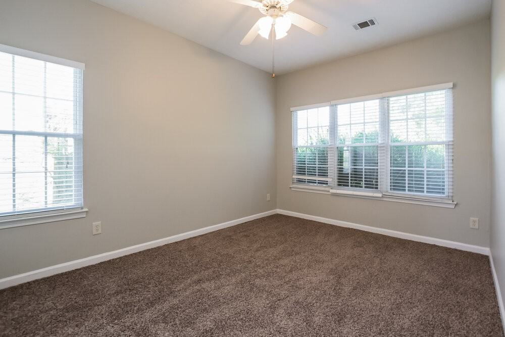 2710 Park Ave - Photo 4 of 15