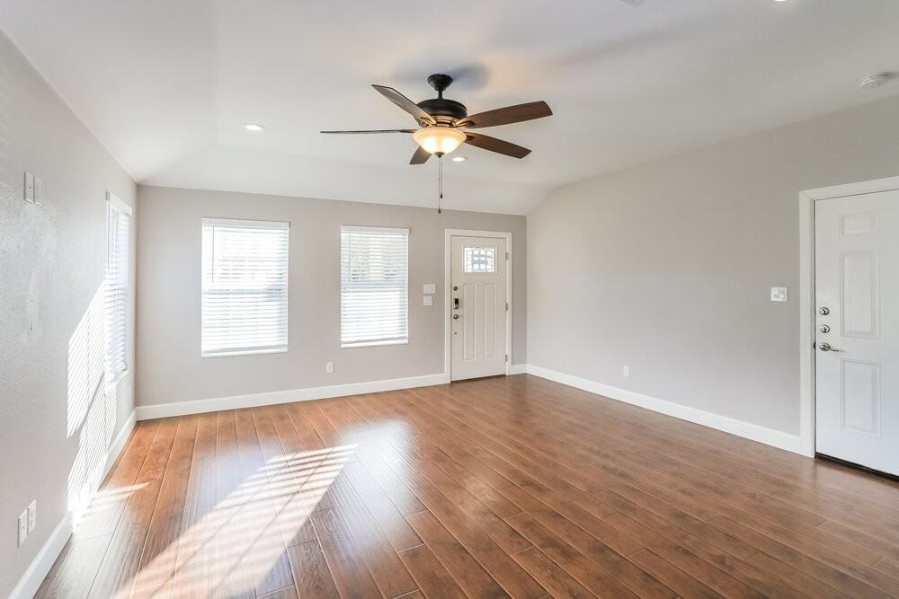 802 Pangburn St - Photo 3 of 16