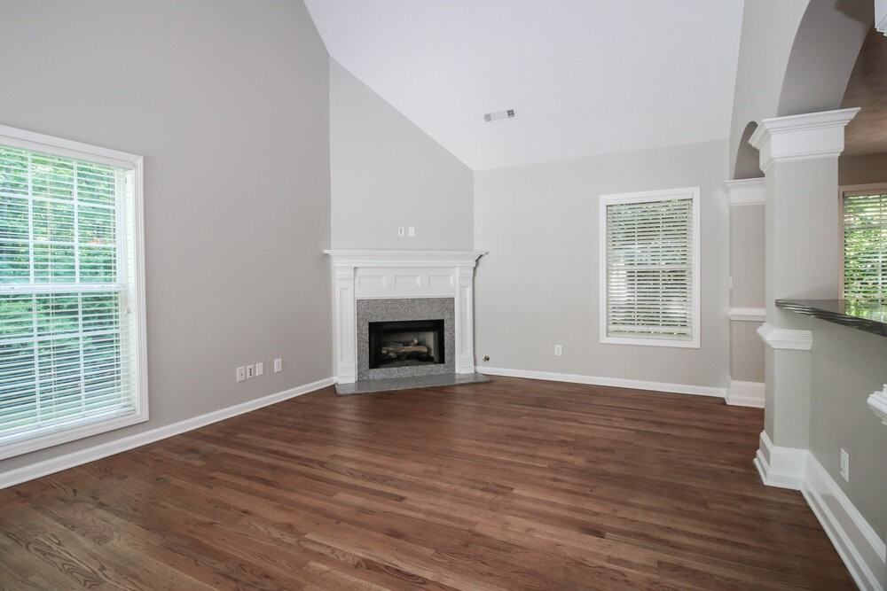 35 Goldfinch Dr - Photo 3 of 15