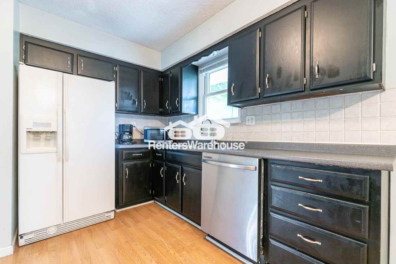 6125 N Baltimore Ave - Photo 3 of 27