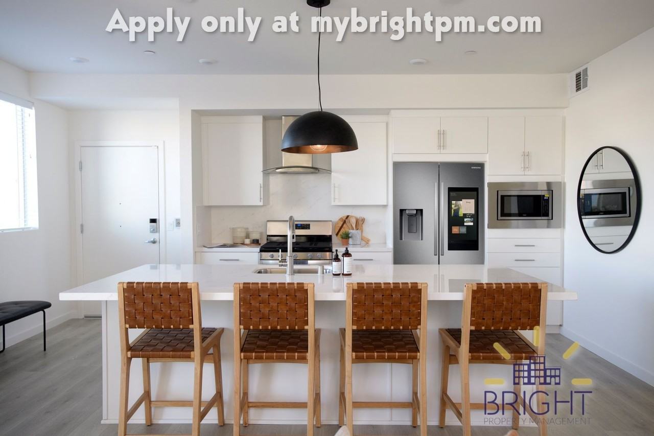 The Flats at The Mill at Broadway - Photo 3 of 27