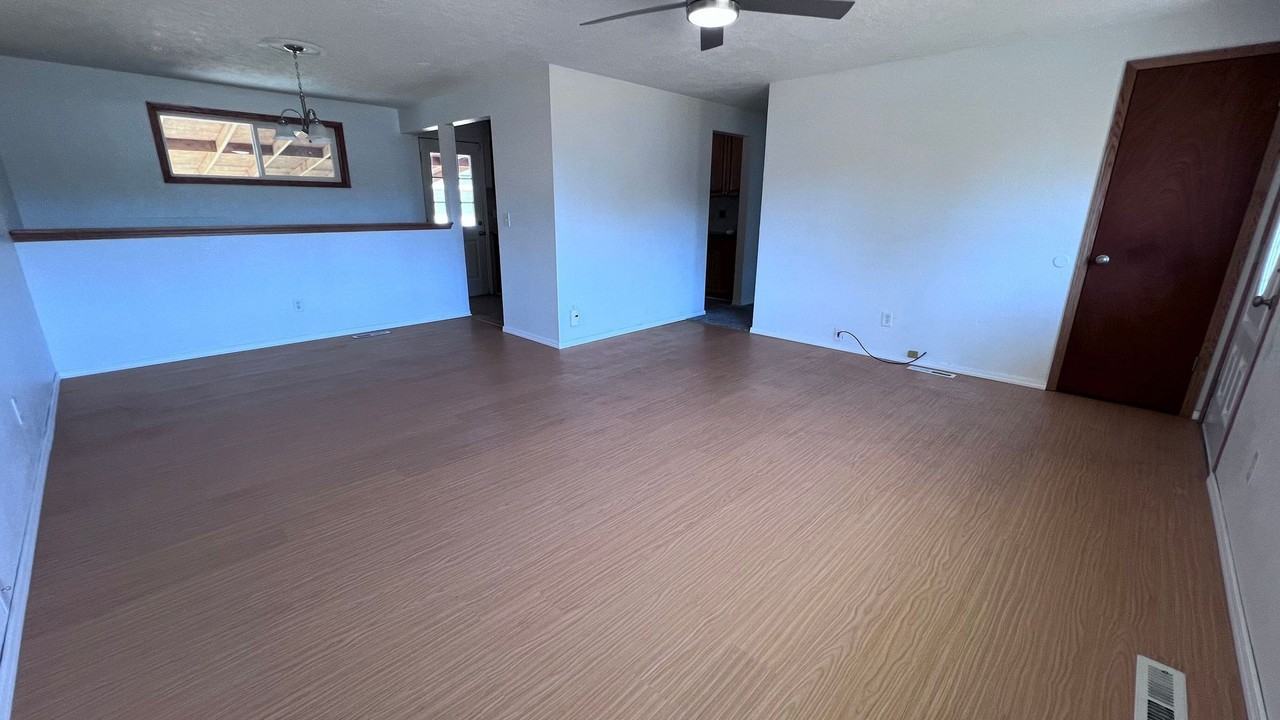 6111 N Standard St - Photo 4 of 26