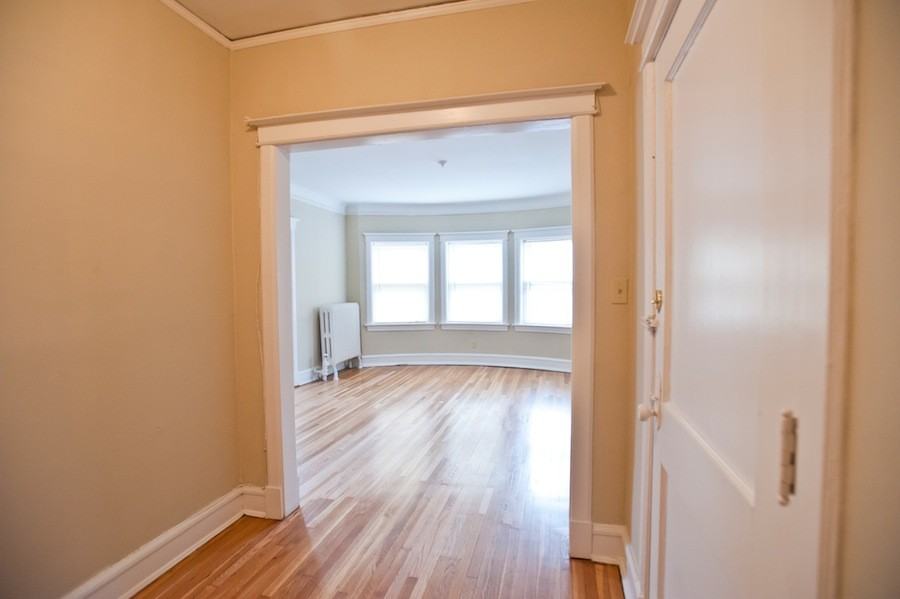 2534 N Prospect Ave #D - Photo 2 of 29
