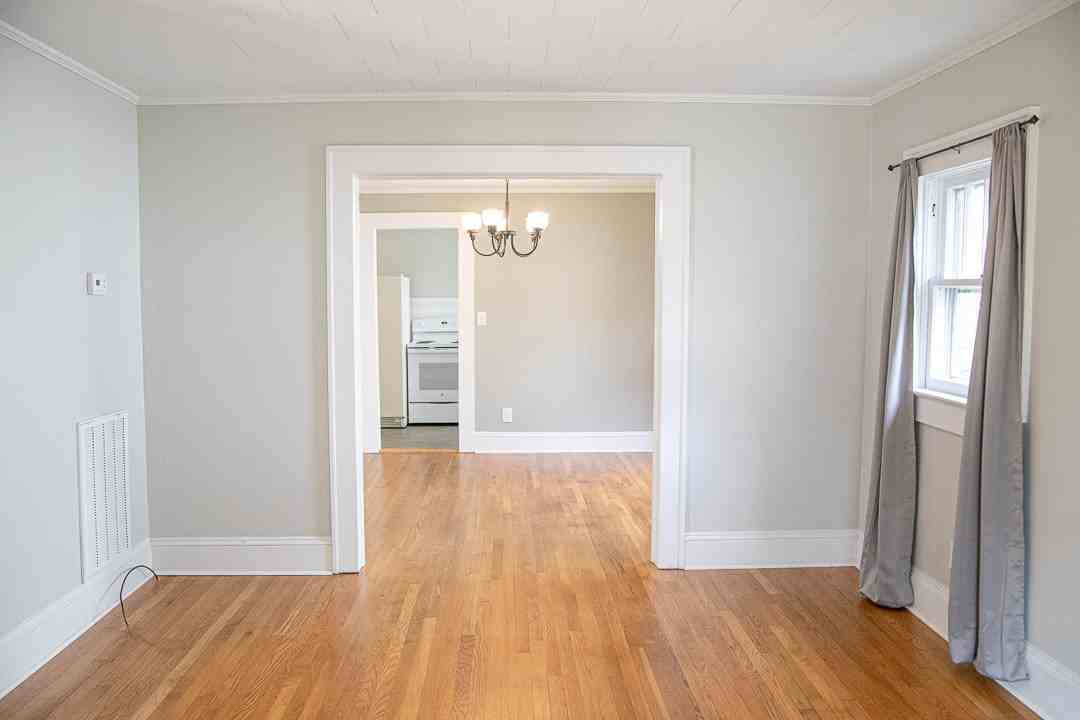 131 Carolina Ave - Photo 4 of 17