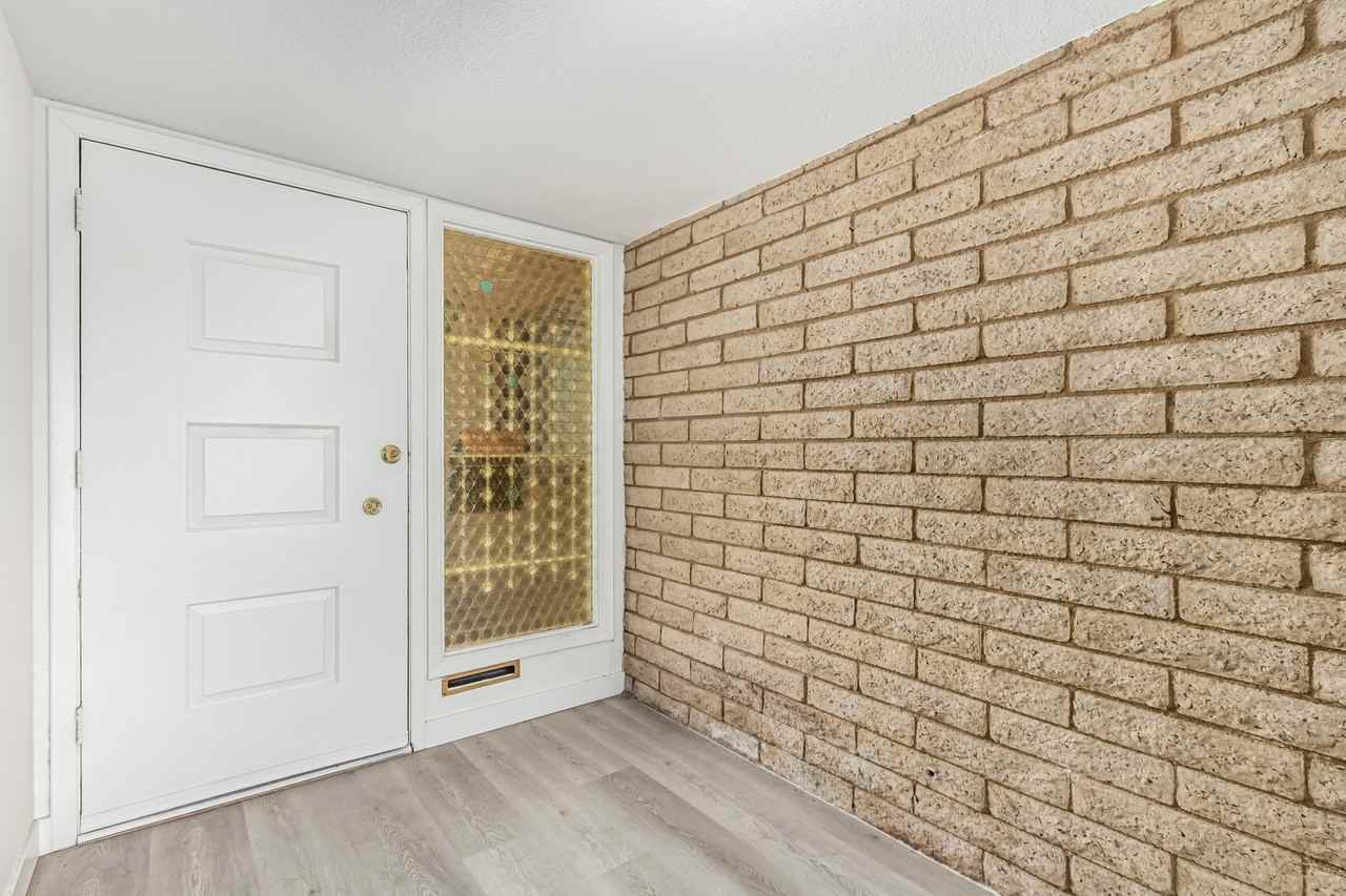 1905 E Cairo Dr - Photo 5 of 26