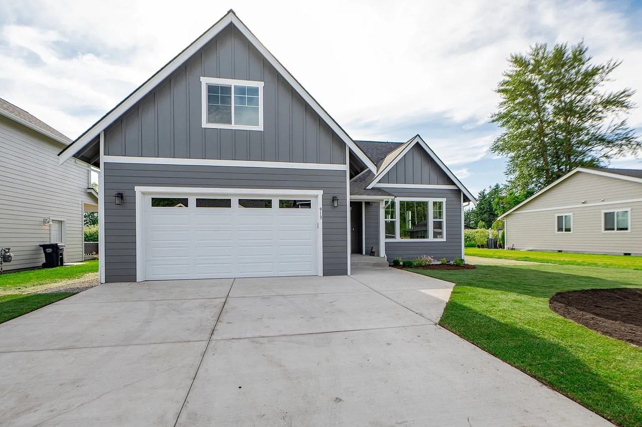 913 Crimson Ct - Photo 3 of 14