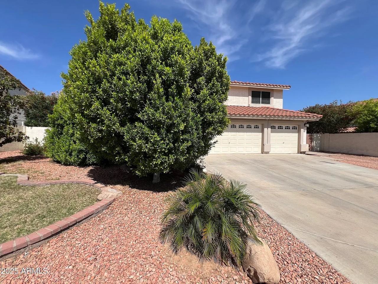 12721 N 58th Dr - Photo 2 of 15