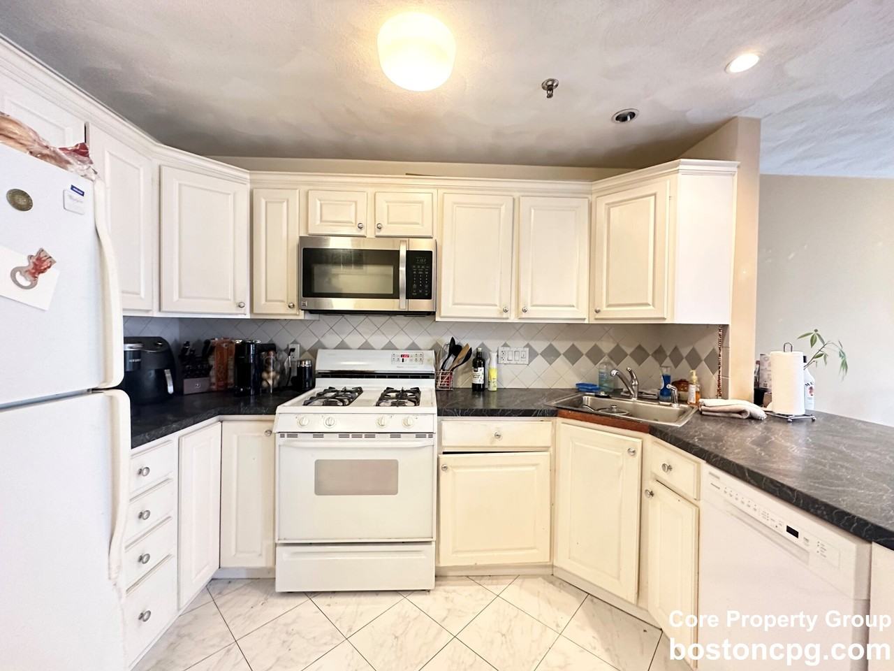 237 Hanover St #3A - Photo 2 of 14