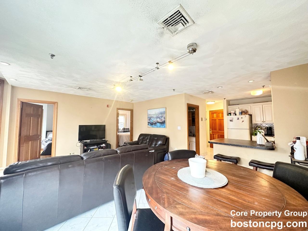 237 Hanover St #3A - Photo 6 of 14