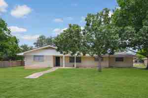 featured image of 16 Oakmont Circle