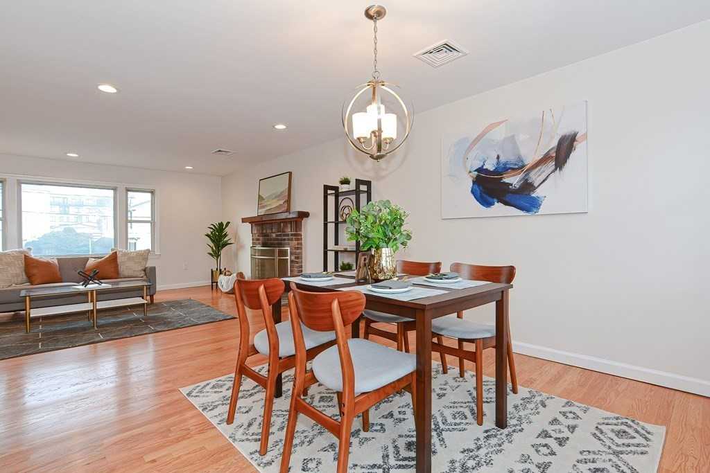 21 Swan Ave #21 - Photo 7 of 40