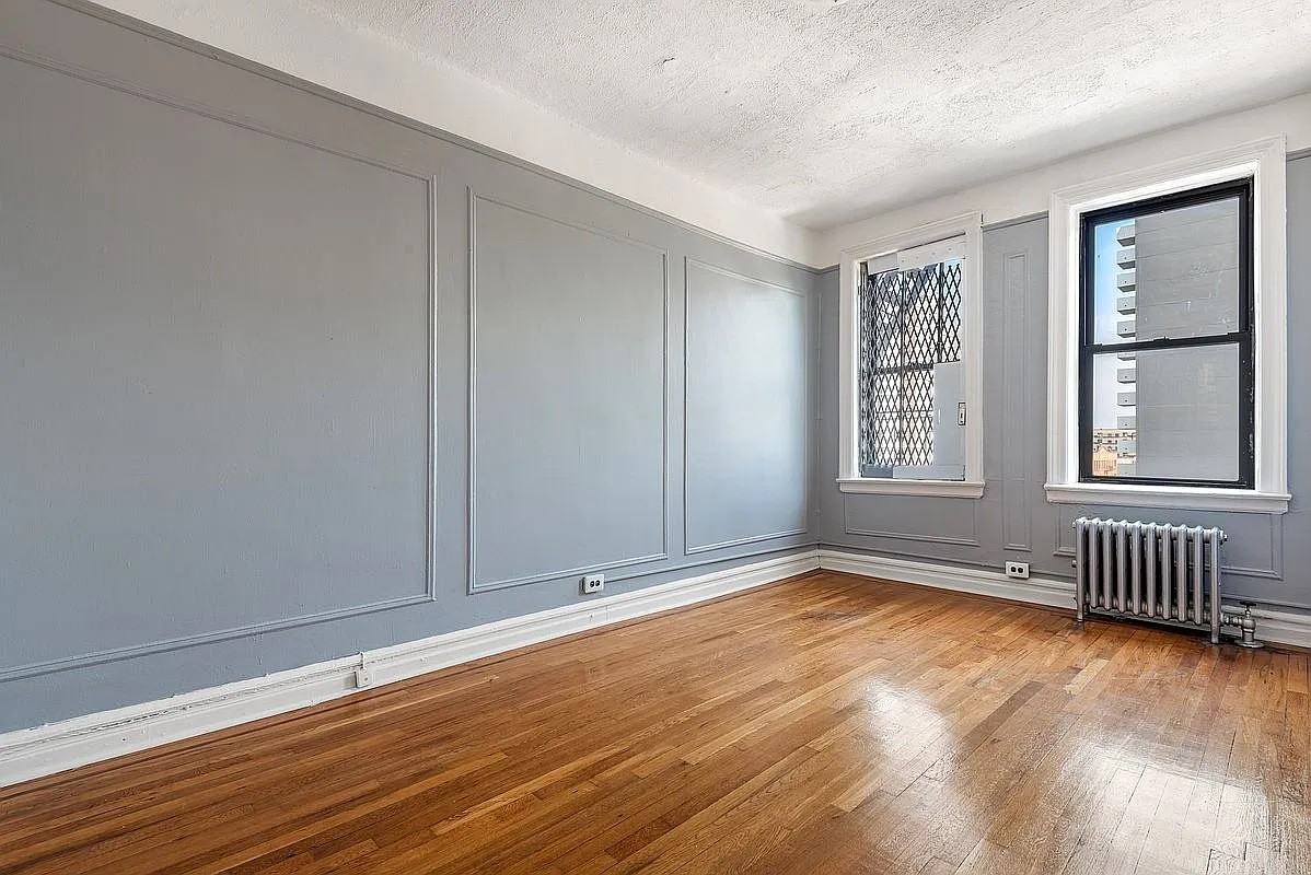 700 Oakland Pl - Photo 3 of 7