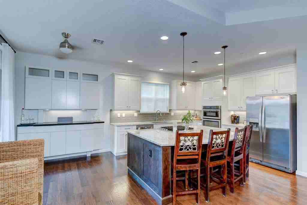 218 Tresana Blvd #36 - Photo 3 of 24