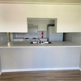 Spanish Oaks Apartments - Photo 2 of 11