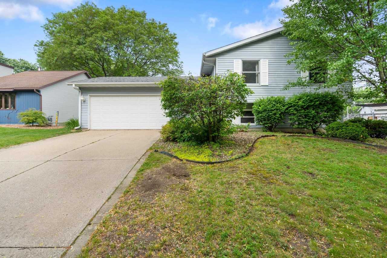 4518 American Ash Dr - Photo 3 of 11