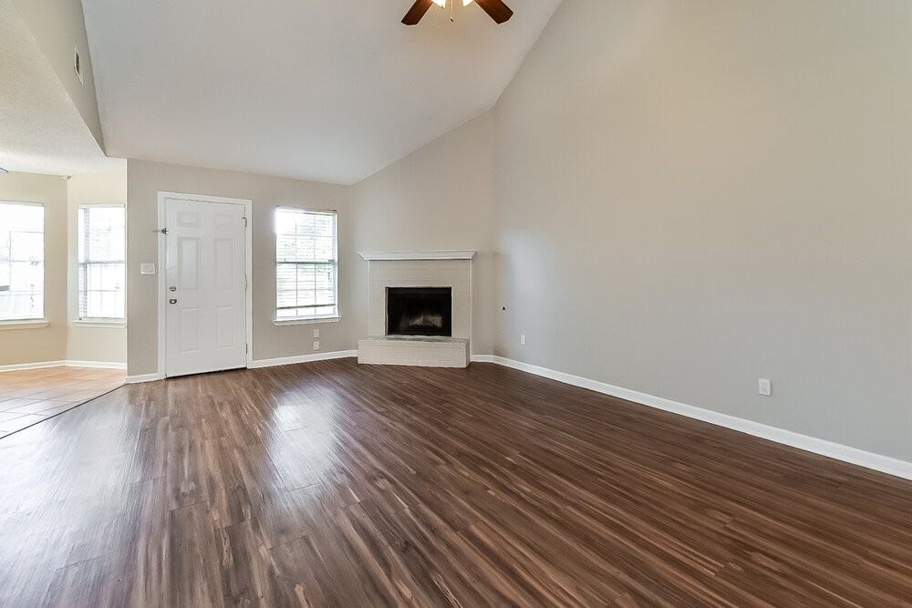 7179 Raleigh Lagrange Rd - Photo 4 of 16