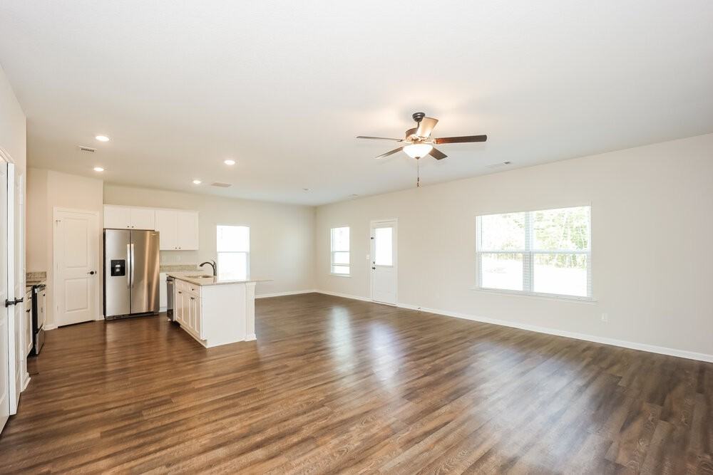 486 Samara Ct - Photo 4 of 17