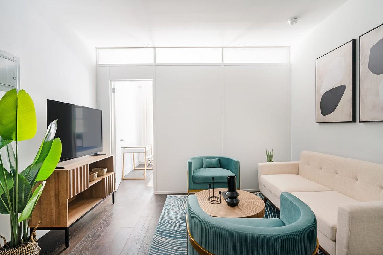 444 W 48th St #1022009P - Photo 6 of 14