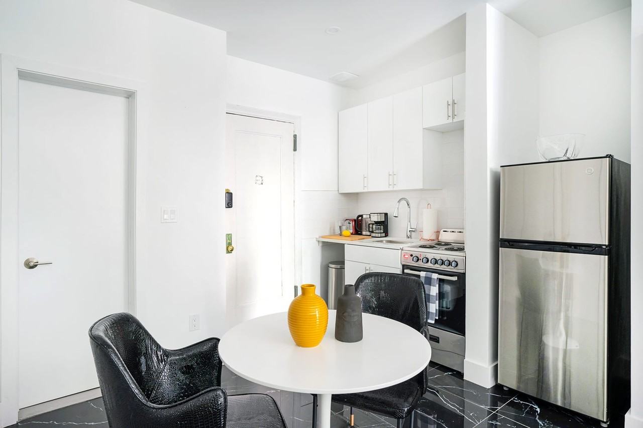 444 W 48th St #1022009P - Photo 7 of 14