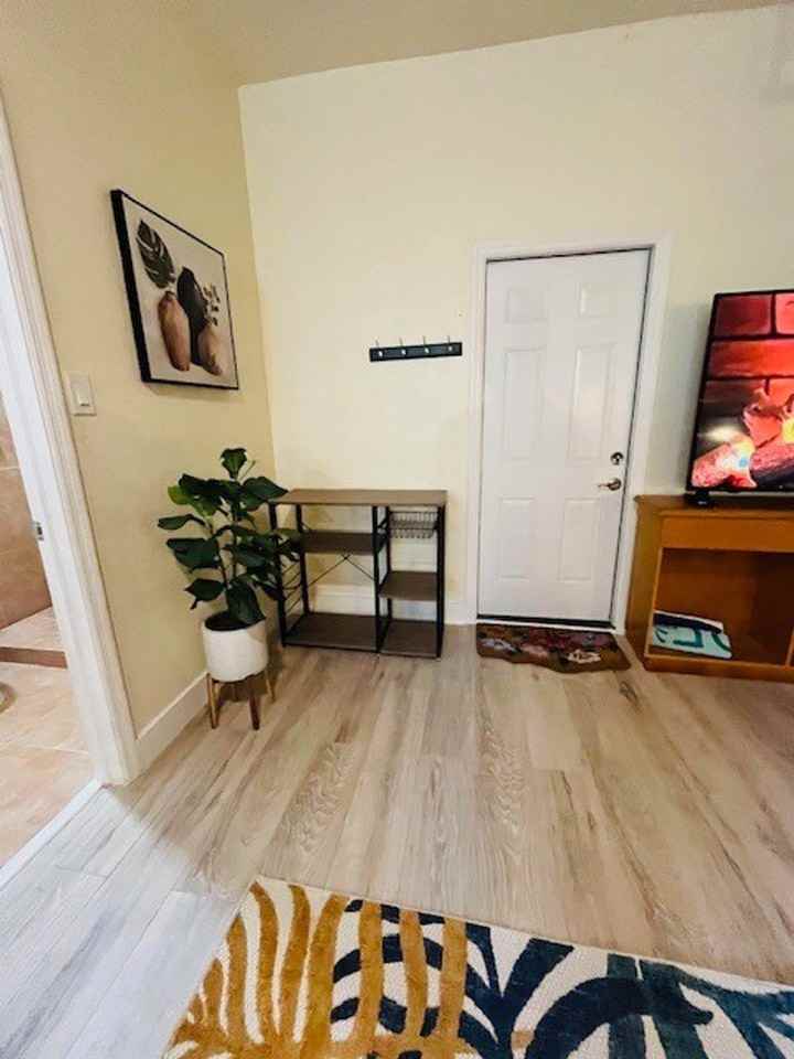 507 Ne 34th St #1231716P - Photo 6 of 12