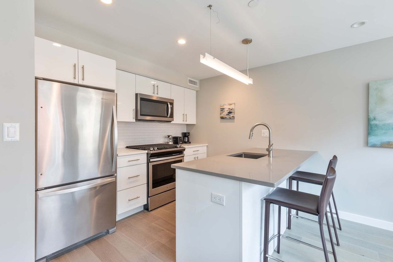 244 Hanover St #1241276P - Photo 2 of 15