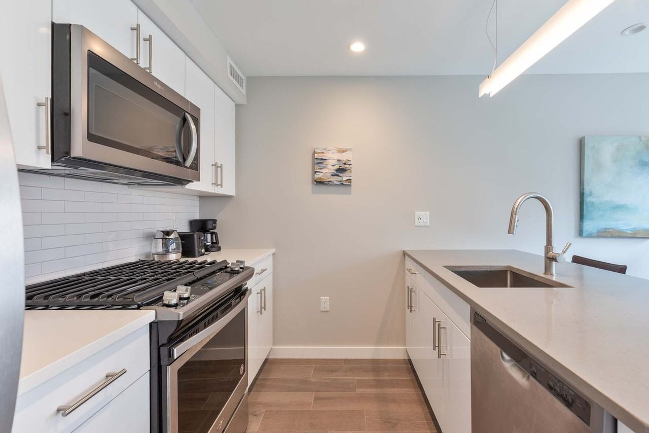 244 Hanover St #1241276P - Photo 4 of 15