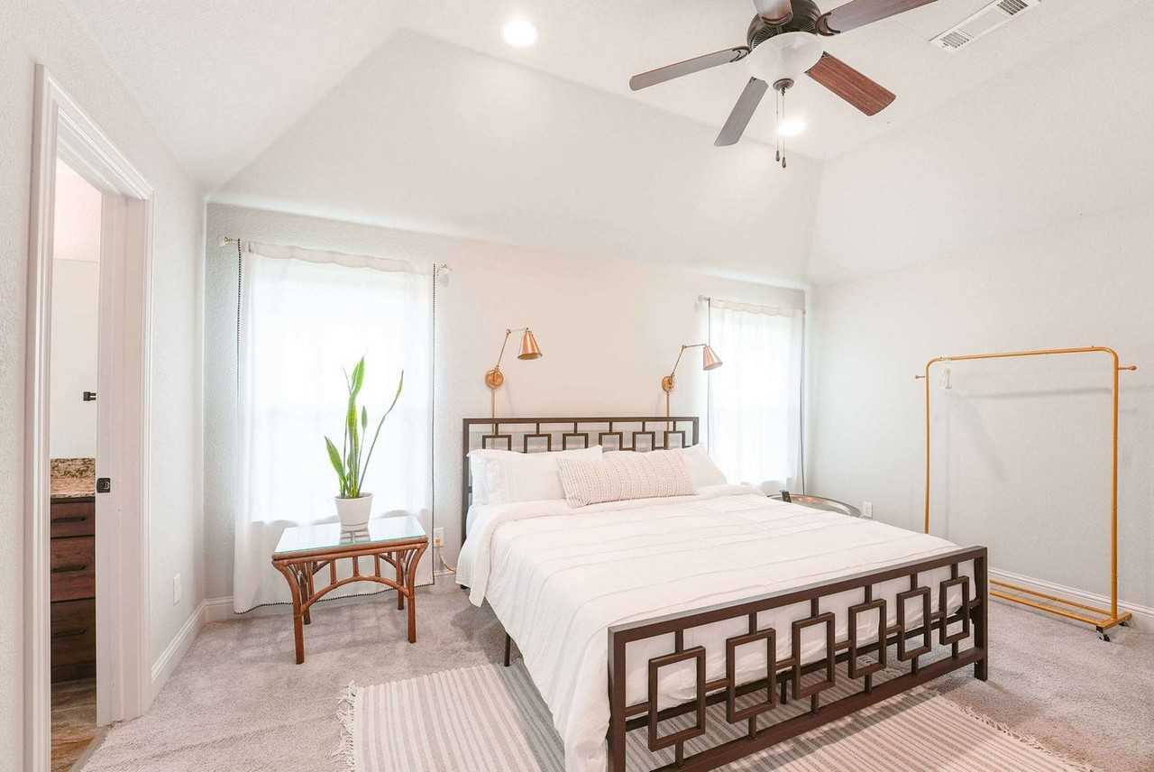 967 Glass St #1241330P - Photo 3 of 49