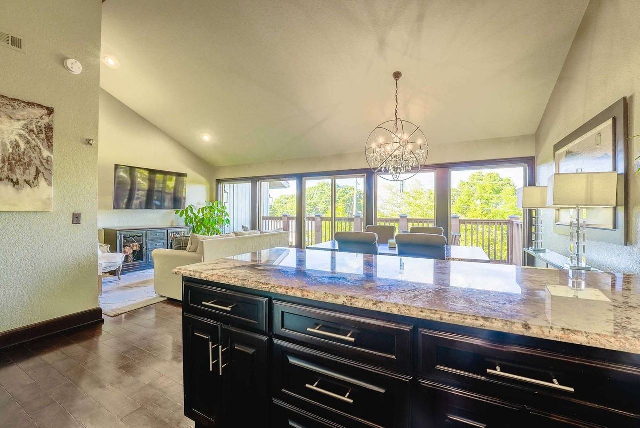 14807 Dutchmans Dr #1241331P - Photo 7 of 32