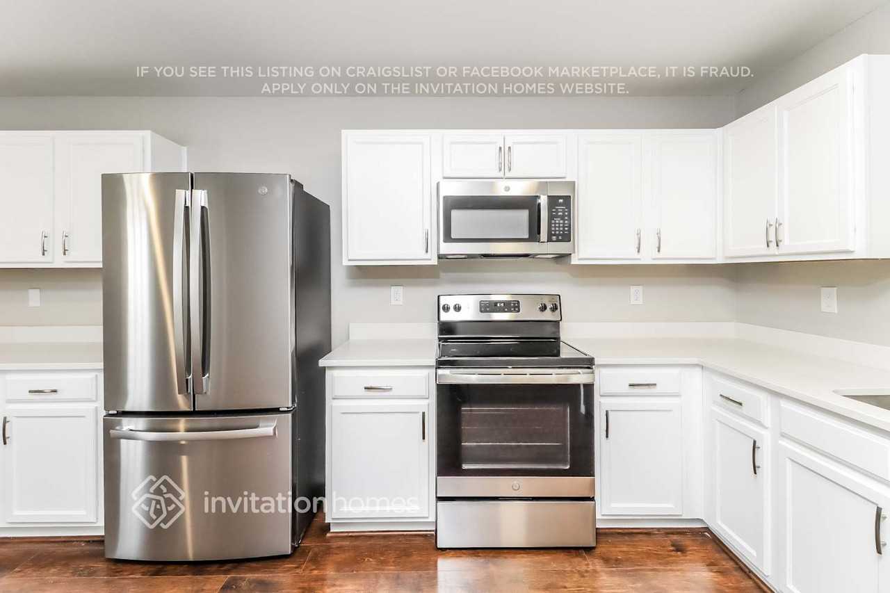 1412 Krista Dr - Photo 6 of 17