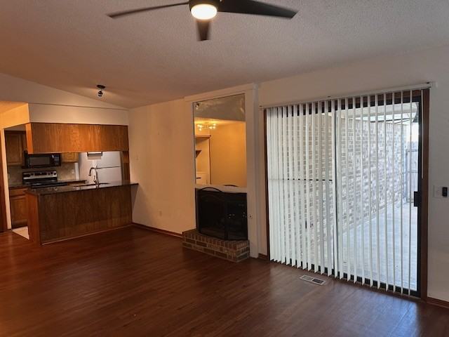 13909 Fairhill Avenue - Photo 3 of 18