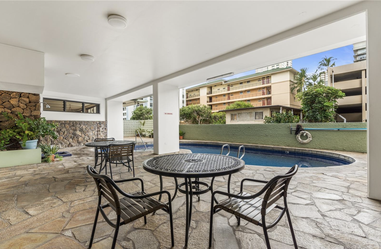 445 Kaiolu St #1 - Photo 5 of 10