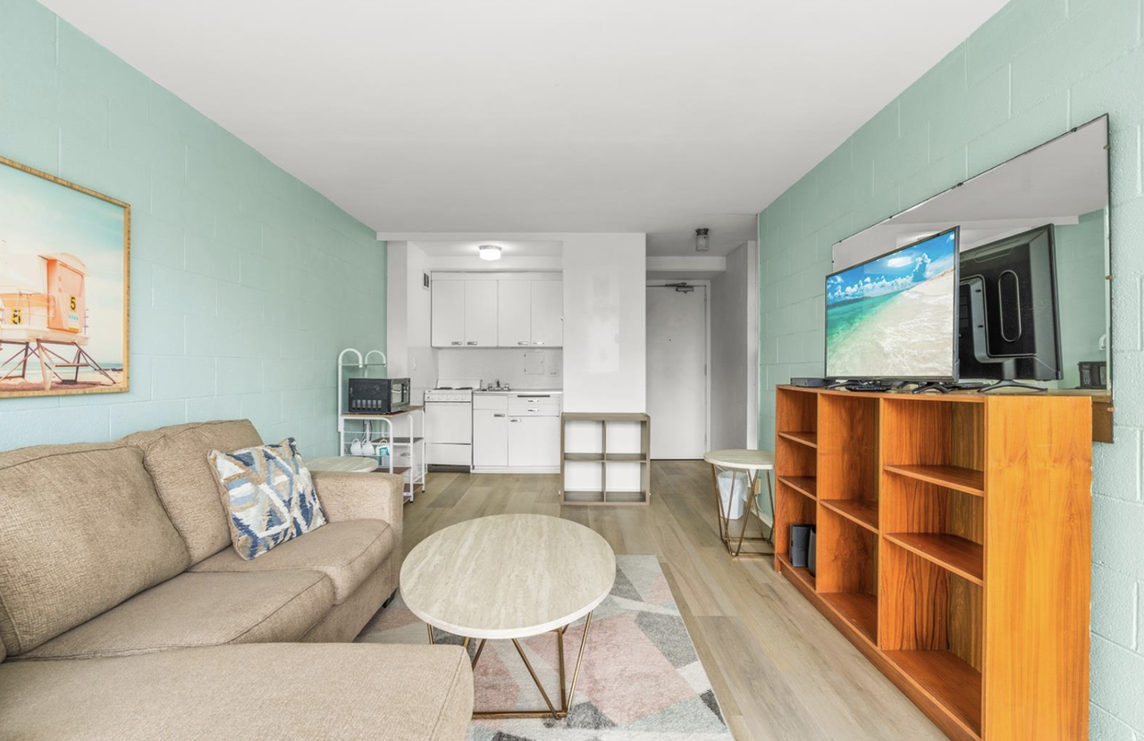 445 Kaiolu St #1 - Photo 7 of 10