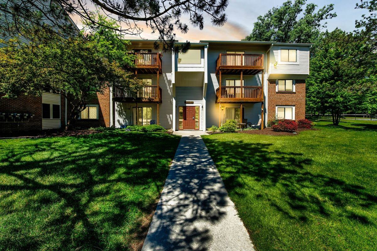 30028 W 12 Mile Rd - Photo 2 of 13