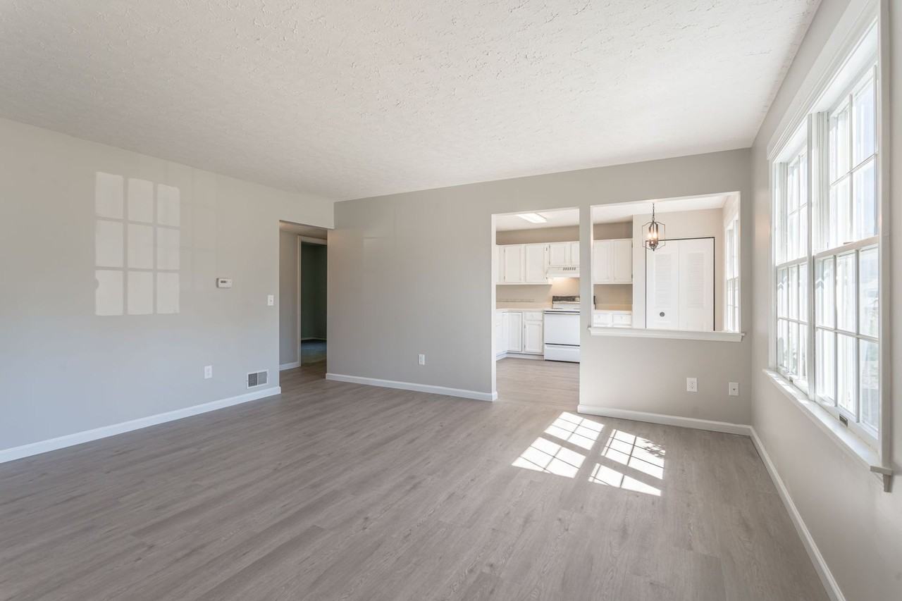 Patriot Corner Apartments I - Photo 5 of 14