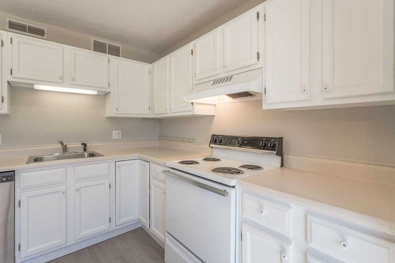 Patriot Corner Apartments I - Photo 7 of 14