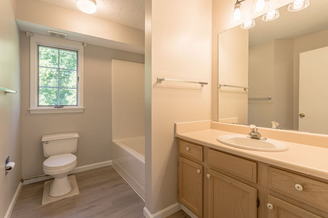 Patriot Corner Apartments - Photo 6 of 17