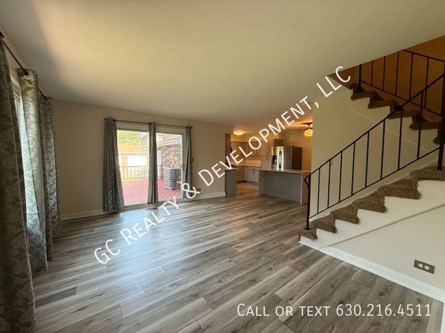 280 Paddock Cir - Photo 3 of 24