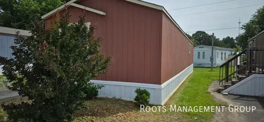 196 Riviera Courts Dr #196 - Photo 2 of 16