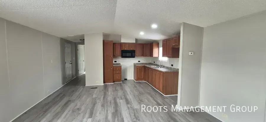 196 Riviera Courts Dr #196 - Photo 3 of 16