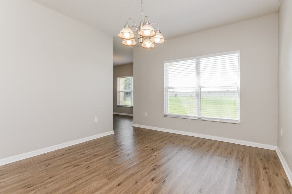 349 Aldershot Ct - Photo 6 of 17