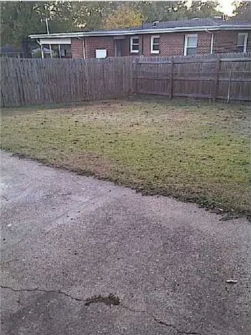 3419 Oakwood Blvd - Photo 3 of 5